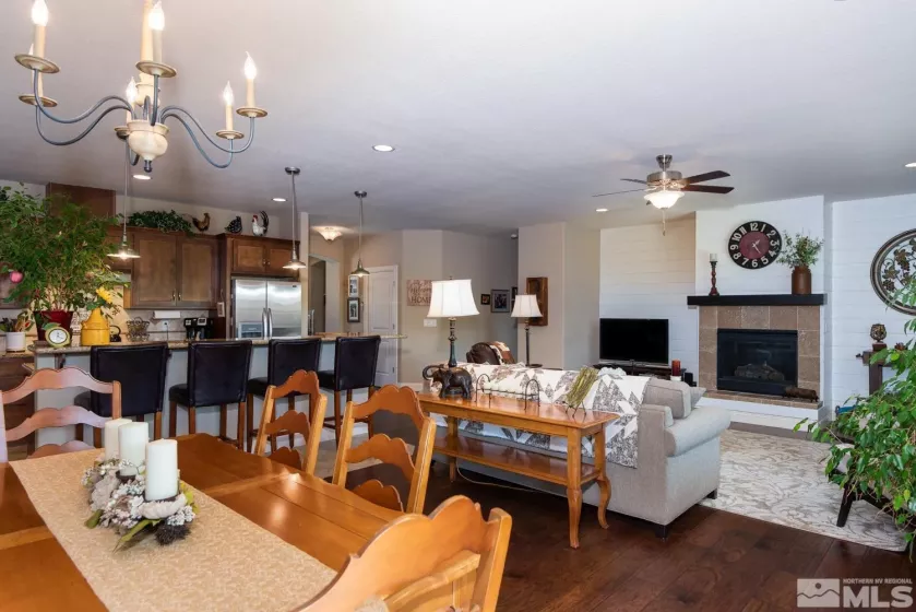 1058 Aspen Brook, Gardnerville, Nevada 89460, 4 Bedrooms Bedrooms, ,3 BathroomsBathrooms,Residential,Residential,Aspen Brook,250005605