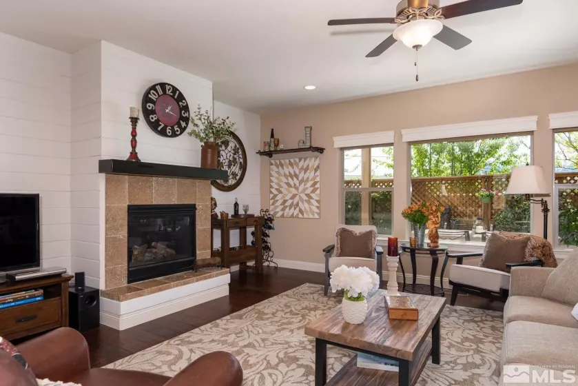 1058 Aspen Brook, Gardnerville, Nevada 89460, 4 Bedrooms Bedrooms, ,3 BathroomsBathrooms,Residential,Residential,Aspen Brook,250005605