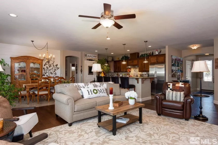 1058 Aspen Brook, Gardnerville, Nevada 89460, 4 Bedrooms Bedrooms, ,3 BathroomsBathrooms,Residential,Residential,Aspen Brook,250005605