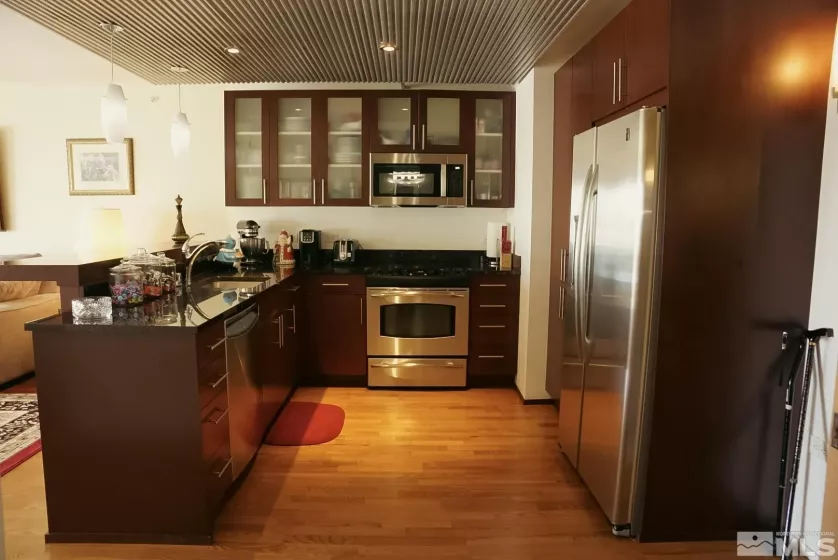 255 Sierra, Reno, Nevada 89501, 1 Bedroom Bedrooms, ,1 BathroomBathrooms,Residential,Residential,Sierra,250005384