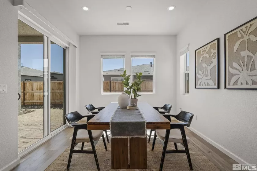 7337 Oakmont, Sparks, Nevada 89436, 2 Bedrooms Bedrooms, ,2 BathroomsBathrooms,Residential,Residential,Oakmont,240014945
