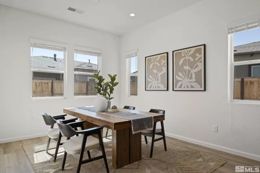 7337 Oakmont, Sparks, Nevada 89436, 2 Bedrooms Bedrooms, ,2 BathroomsBathrooms,Residential,Residential,Oakmont,240014945