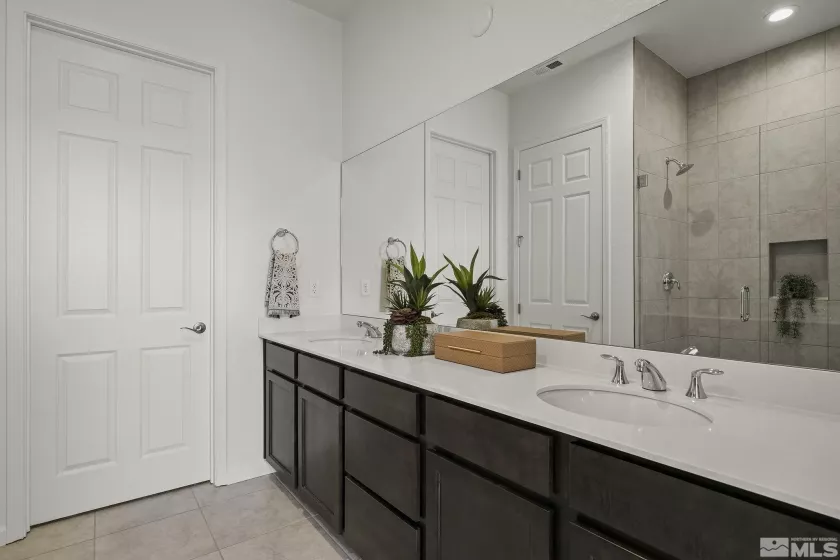 7337 Oakmont, Sparks, Nevada 89436, 2 Bedrooms Bedrooms, ,2 BathroomsBathrooms,Residential,Residential,Oakmont,240014945