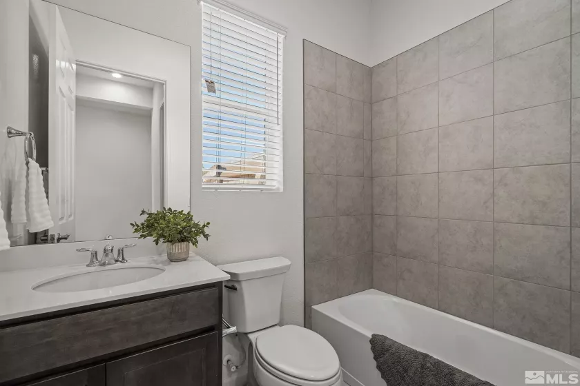 7337 Oakmont, Sparks, Nevada 89436, 2 Bedrooms Bedrooms, ,2 BathroomsBathrooms,Residential,Residential,Oakmont,240014945