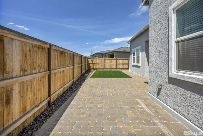 7337 Oakmont, Sparks, Nevada 89436, 2 Bedrooms Bedrooms, ,2 BathroomsBathrooms,Residential,Residential,Oakmont,240014945