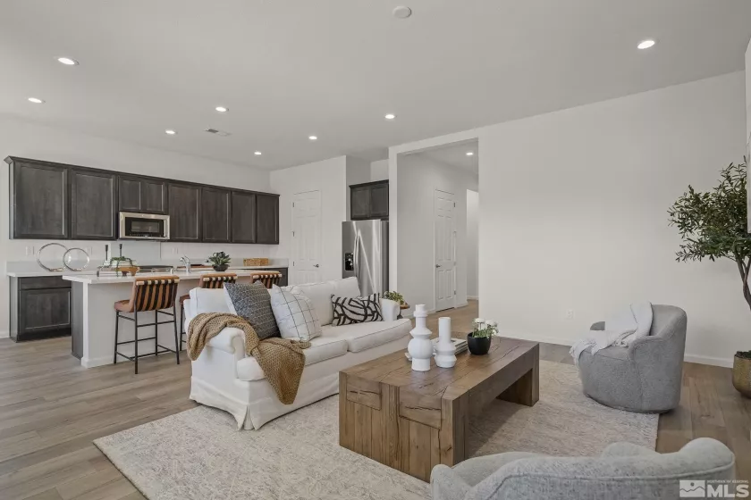 7337 Oakmont, Sparks, Nevada 89436, 2 Bedrooms Bedrooms, ,2 BathroomsBathrooms,Residential,Residential,Oakmont,240014945
