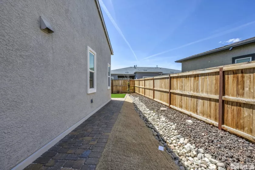 7337 Oakmont, Sparks, Nevada 89436, 2 Bedrooms Bedrooms, ,2 BathroomsBathrooms,Residential,Residential,Oakmont,240014945