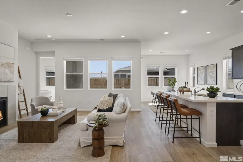 7337 Oakmont, Sparks, Nevada 89436, 2 Bedrooms Bedrooms, ,2 BathroomsBathrooms,Residential,Residential,Oakmont,240014945