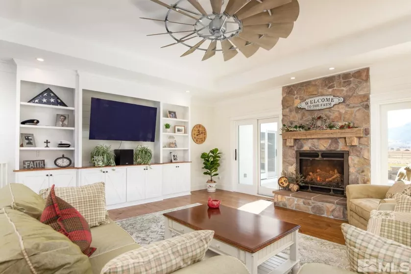 824 Eagle Meadows, Gardnerville, Nevada 89460, 4 Bedrooms Bedrooms, ,4 BathroomsBathrooms,Residential,Residential,Eagle Meadows,240011450