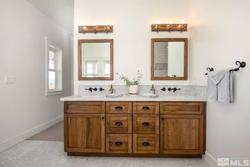 824 Eagle Meadows, Gardnerville, Nevada 89460, 4 Bedrooms Bedrooms, ,4 BathroomsBathrooms,Residential,Residential,Eagle Meadows,240011450