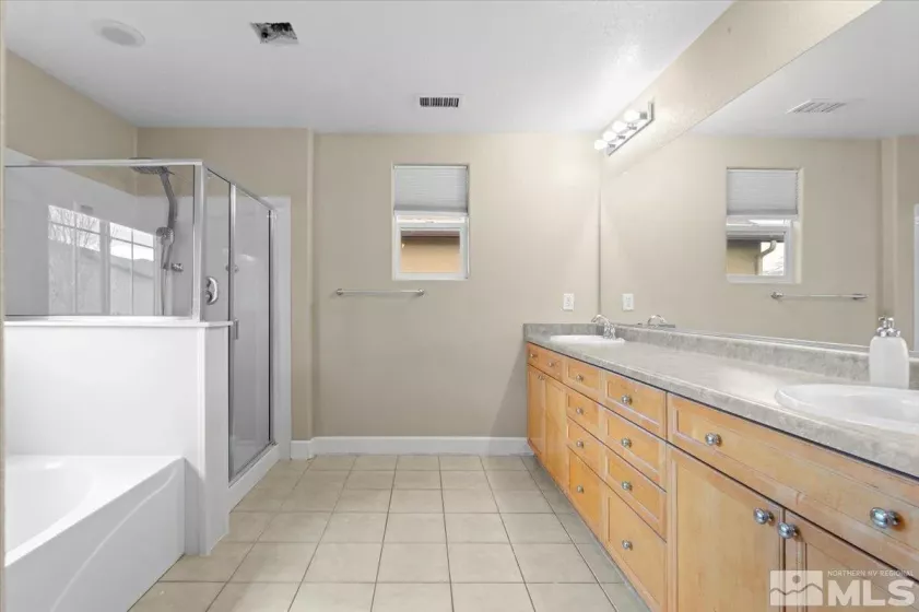 1950 Red Willow, Reno, Nevada 89521, 5 Bedrooms Bedrooms, ,3 BathroomsBathrooms,Residential,Residential,Red Willow,250002617