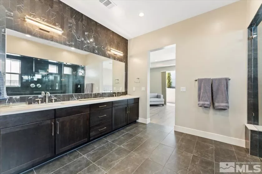 6103 Pleasant Oak, Reno, Nevada 89511, 4 Bedrooms Bedrooms, ,4 BathroomsBathrooms,Residential,Residential,Pleasant Oak,250005015