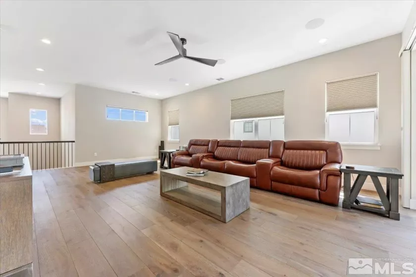 6103 Pleasant Oak, Reno, Nevada 89511, 4 Bedrooms Bedrooms, ,4 BathroomsBathrooms,Residential,Residential,Pleasant Oak,250005015