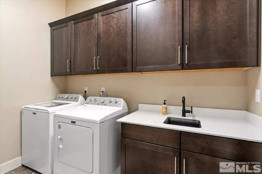6103 Pleasant Oak, Reno, Nevada 89511, 4 Bedrooms Bedrooms, ,4 BathroomsBathrooms,Residential,Residential,Pleasant Oak,250005015