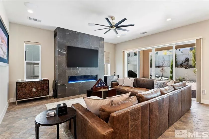 6103 Pleasant Oak, Reno, Nevada 89511, 4 Bedrooms Bedrooms, ,4 BathroomsBathrooms,Residential,Residential,Pleasant Oak,250005015