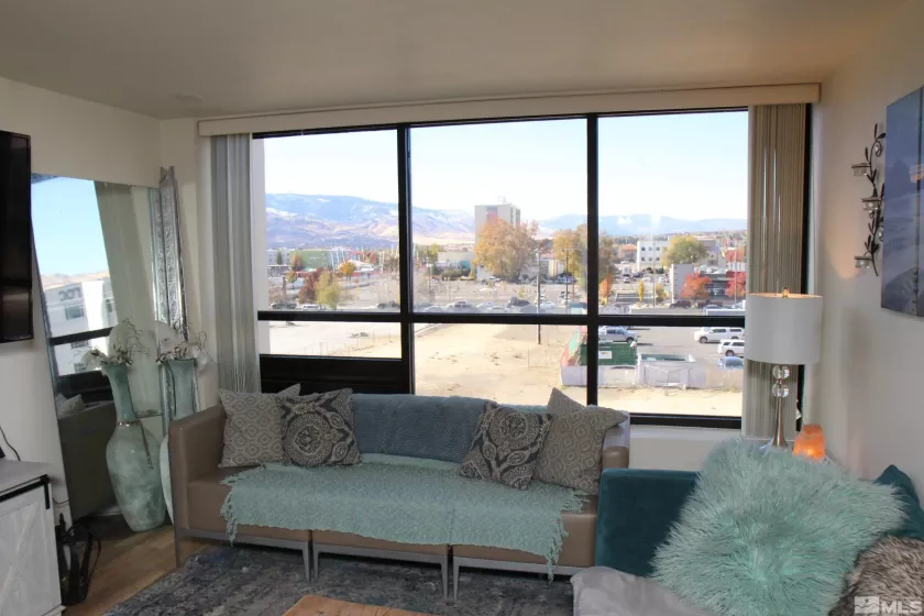 450 Arlington, Reno, Nevada 89503, 1 Bedroom Bedrooms, ,1 BathroomBathrooms,Residential,Residential,Arlington,240014513
