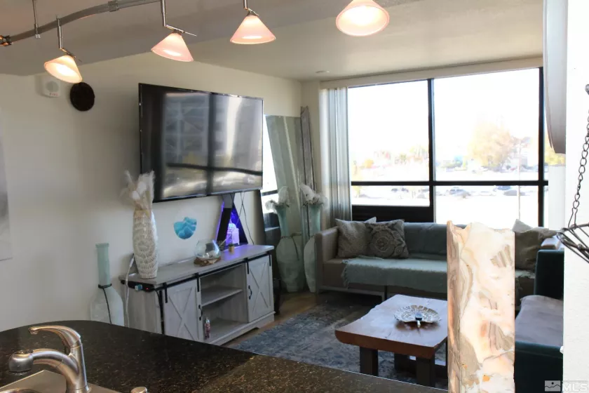 450 Arlington, Reno, Nevada 89503, 1 Bedroom Bedrooms, ,1 BathroomBathrooms,Residential,Residential,Arlington,240014513