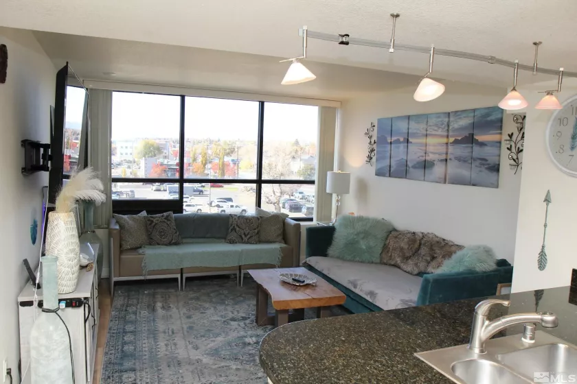 450 Arlington, Reno, Nevada 89503, 1 Bedroom Bedrooms, ,1 BathroomBathrooms,Residential,Residential,Arlington,240014513