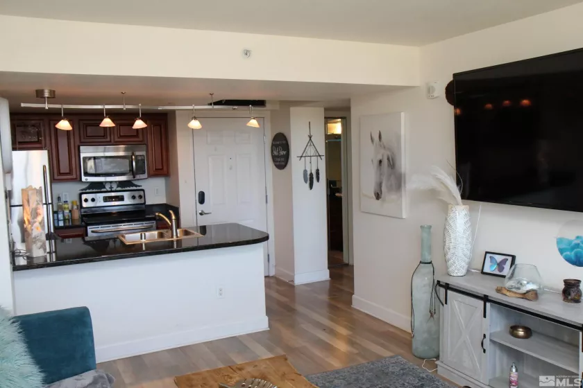 450 Arlington, Reno, Nevada 89503, 1 Bedroom Bedrooms, ,1 BathroomBathrooms,Residential,Residential,Arlington,240014513