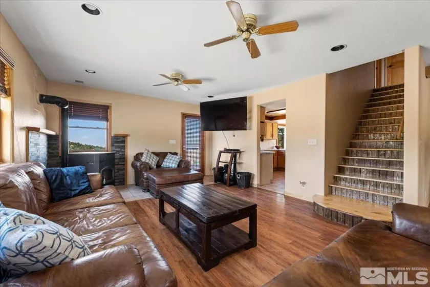 21470 Graves, Reno, Nevada 89521, 3 Bedrooms Bedrooms, ,3 BathroomsBathrooms,Residential,Residential,Graves,240012000