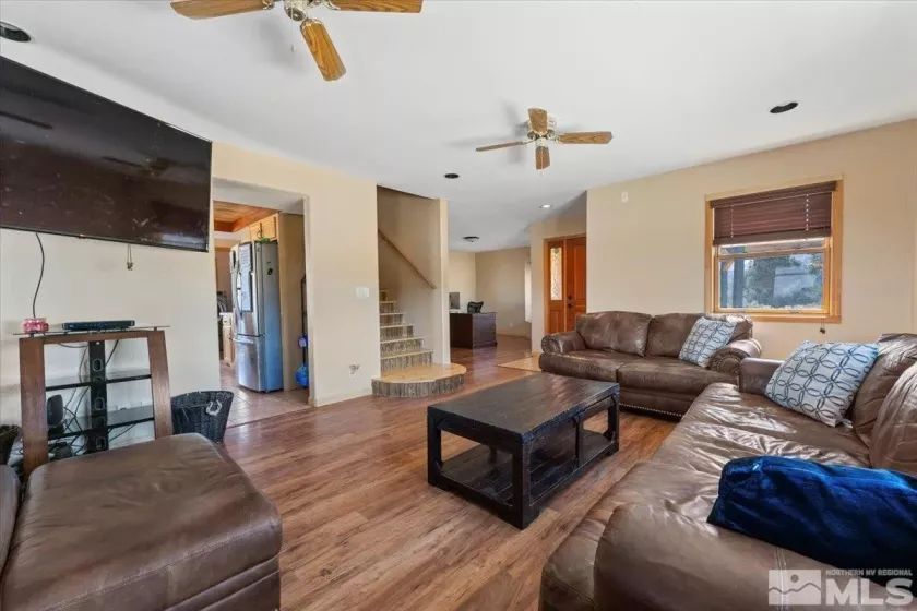21470 Graves, Reno, Nevada 89521, 3 Bedrooms Bedrooms, ,3 BathroomsBathrooms,Residential,Residential,Graves,240012000