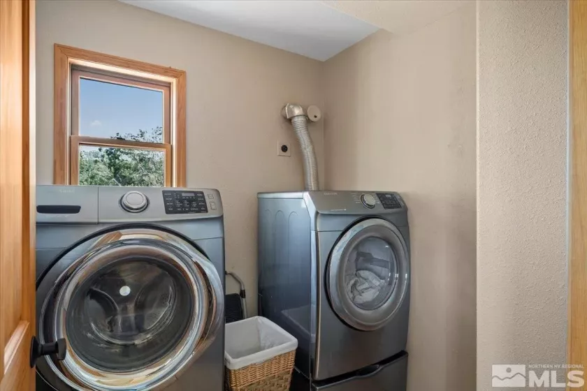 21470 Graves, Reno, Nevada 89521, 3 Bedrooms Bedrooms, ,3 BathroomsBathrooms,Residential,Residential,Graves,240012000