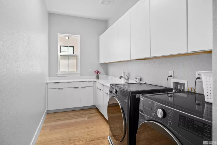 5424 Side Saddle, Reno, Nevada 89511, 5 Bedrooms Bedrooms, ,6 BathroomsBathrooms,Residential,Residential,Side Saddle,250005012