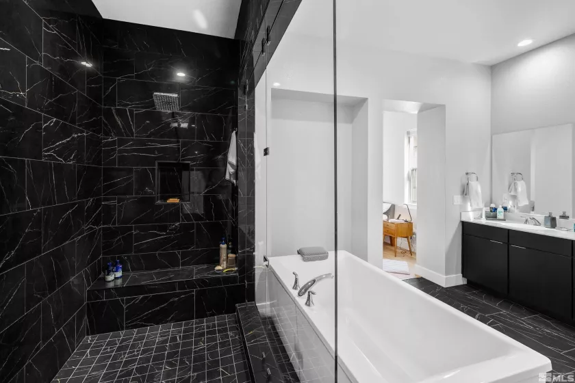 5424 Side Saddle, Reno, Nevada 89511, 5 Bedrooms Bedrooms, ,6 BathroomsBathrooms,Residential,Residential,Side Saddle,250005012
