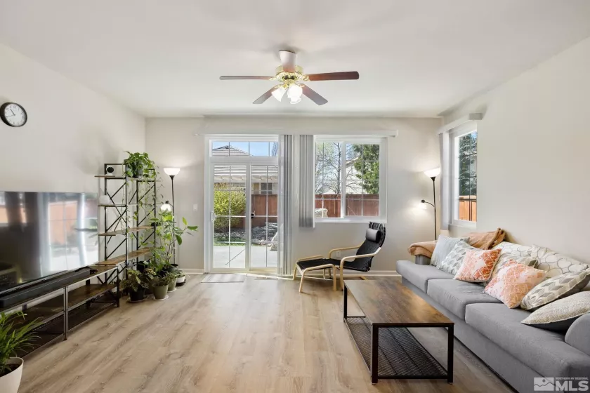 2173 Tivoli, Sparks, Nevada 89434, 3 Bedrooms Bedrooms, ,2 BathroomsBathrooms,Residential,Residential,Tivoli,250004934