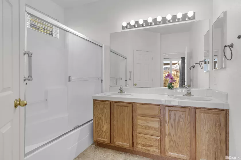 706 Dornoch, Dayton, Nevada 89403, 3 Bedrooms Bedrooms, ,2 BathroomsBathrooms,Residential,Residential,Dornoch,240015445
