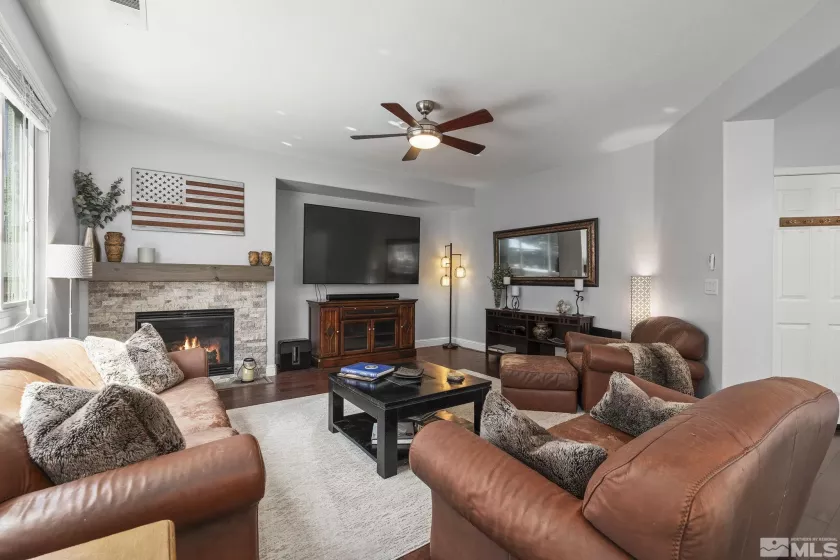7123 Discovery, Reno, Nevada 89506, 3 Bedrooms Bedrooms, ,3 BathroomsBathrooms,Residential,Residential,Discovery,250005143