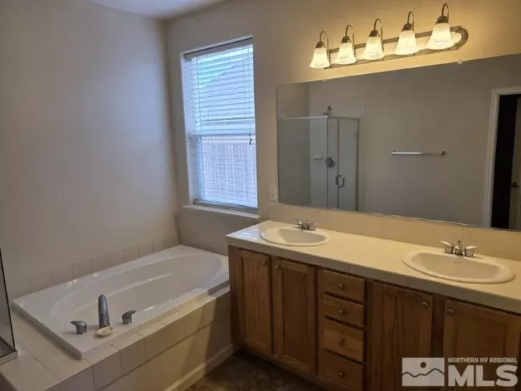 18 Majestic Oak, Dayton, Nevada 89403, 4 Bedrooms Bedrooms, ,3 BathroomsBathrooms,Residential,Residential,Majestic Oak,250002514