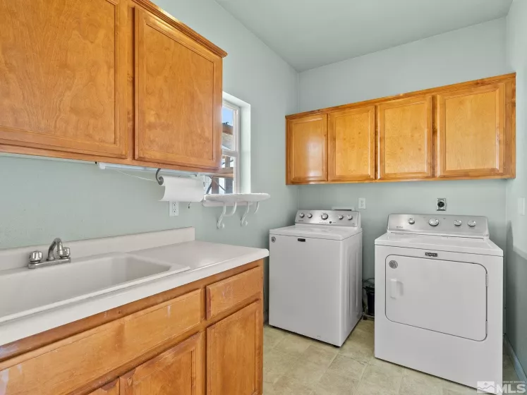 1974 Spring, Fernley, Nevada 89408, 3 Bedrooms Bedrooms, ,2 BathroomsBathrooms,Residential,Residential,Spring,250004985
