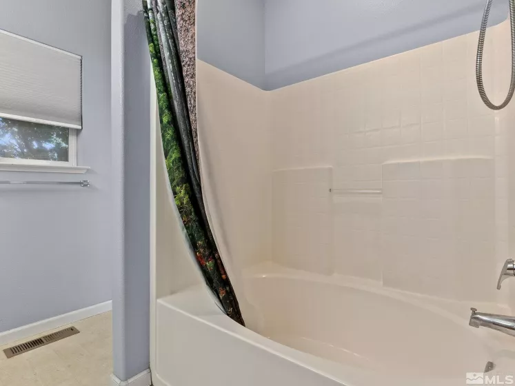 1974 Spring, Fernley, Nevada 89408, 3 Bedrooms Bedrooms, ,2 BathroomsBathrooms,Residential,Residential,Spring,250004985