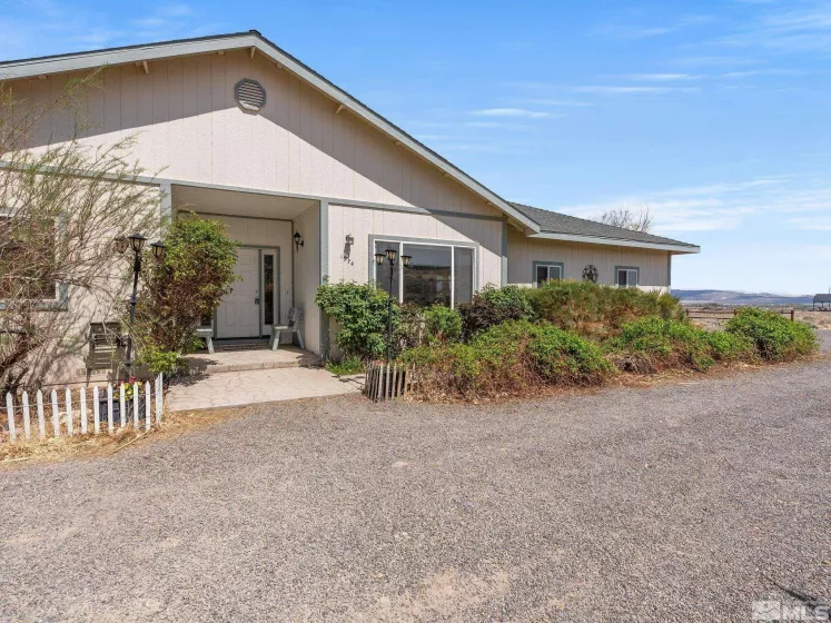 1974 Spring, Fernley, Nevada 89408, 3 Bedrooms Bedrooms, ,2 BathroomsBathrooms,Residential,Residential,Spring,250004985