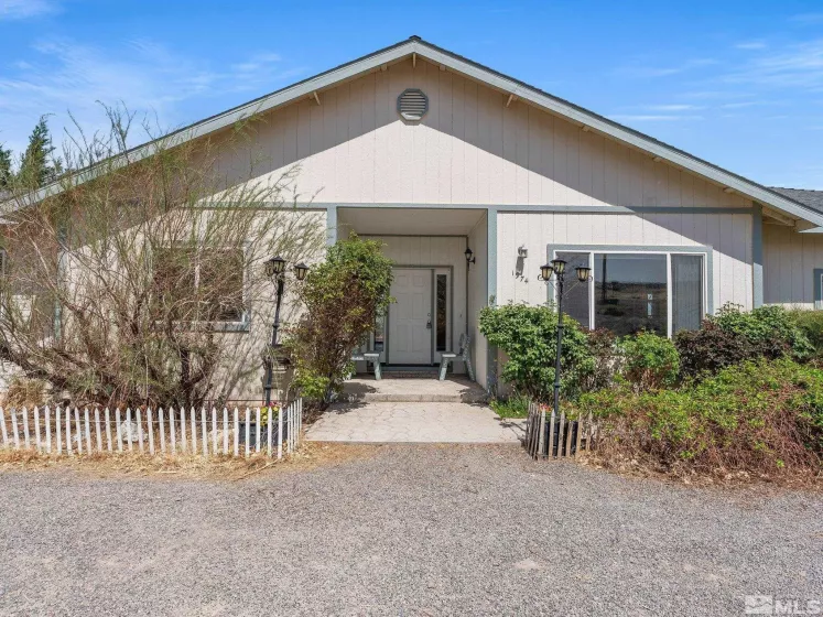 1974 Spring, Fernley, Nevada 89408, 3 Bedrooms Bedrooms, ,2 BathroomsBathrooms,Residential,Residential,Spring,250004985