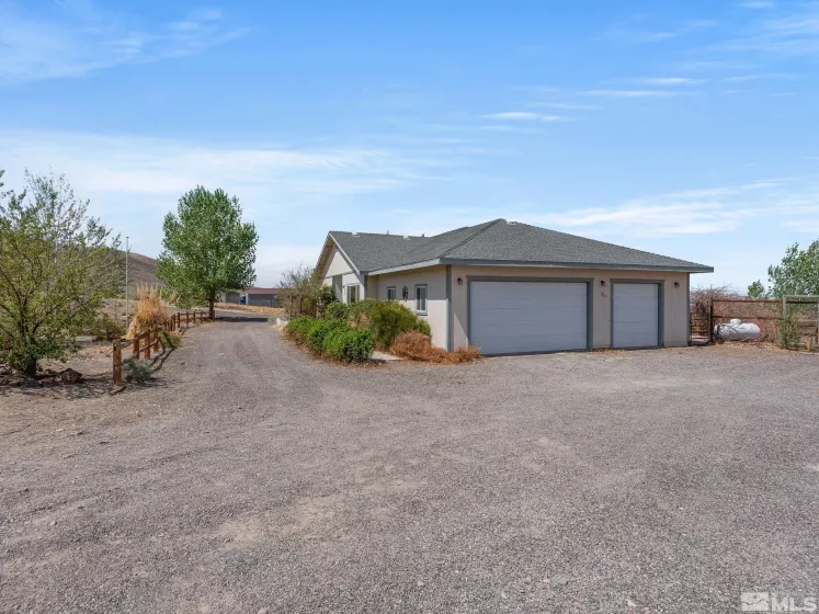 1974 Spring, Fernley, Nevada 89408, 3 Bedrooms Bedrooms, ,2 BathroomsBathrooms,Residential,Residential,Spring,250004985