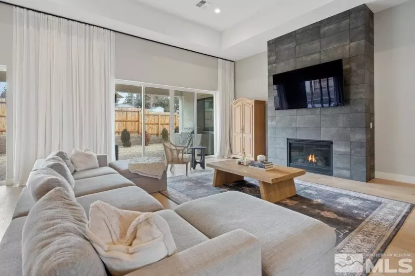 3036 Feathertop, Reno, Nevada 89521, 4 Bedrooms Bedrooms, ,4 BathroomsBathrooms,Residential,Residential,Feathertop,250004600