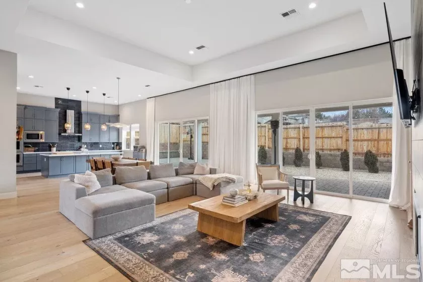 3036 Feathertop, Reno, Nevada 89521, 4 Bedrooms Bedrooms, ,4 BathroomsBathrooms,Residential,Residential,Feathertop,250004600