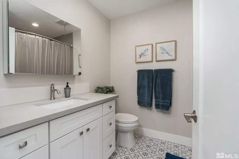 460 Shady Lane, Reno, Nevada 89509, 2 Bedrooms Bedrooms, ,3 BathroomsBathrooms,Residential,Residential,Shady Lane,250001698