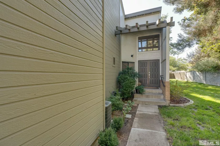 460 Shady Lane, Reno, Nevada 89509, 2 Bedrooms Bedrooms, ,3 BathroomsBathrooms,Residential,Residential,Shady Lane,250001698