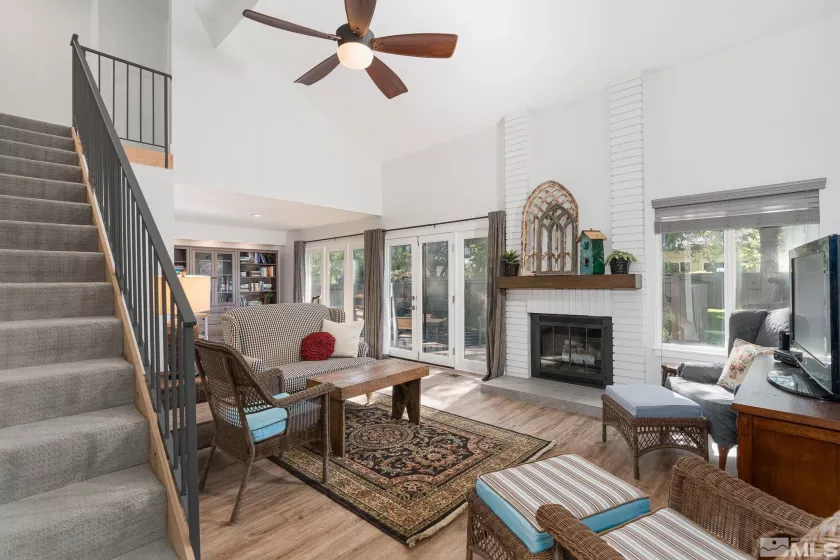 460 Shady Lane, Reno, Nevada 89509, 2 Bedrooms Bedrooms, ,3 BathroomsBathrooms,Residential,Residential,Shady Lane,250001698