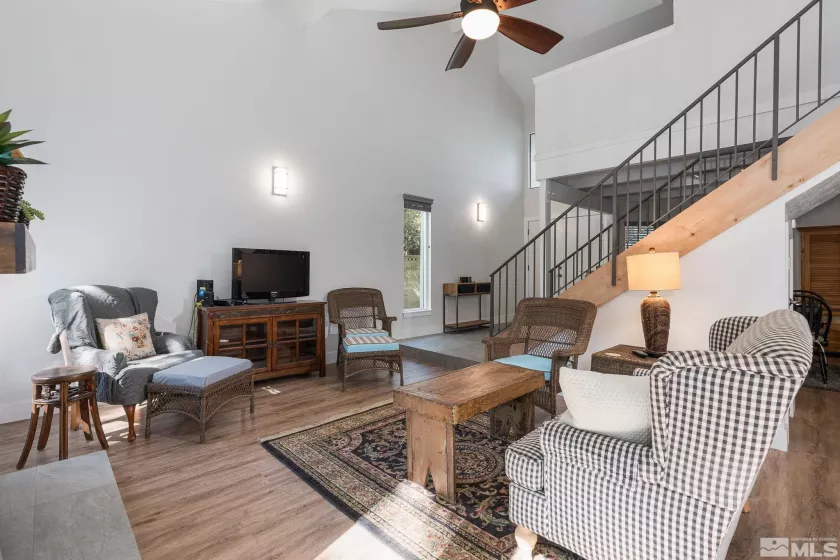 460 Shady Lane, Reno, Nevada 89509, 2 Bedrooms Bedrooms, ,3 BathroomsBathrooms,Residential,Residential,Shady Lane,250001698