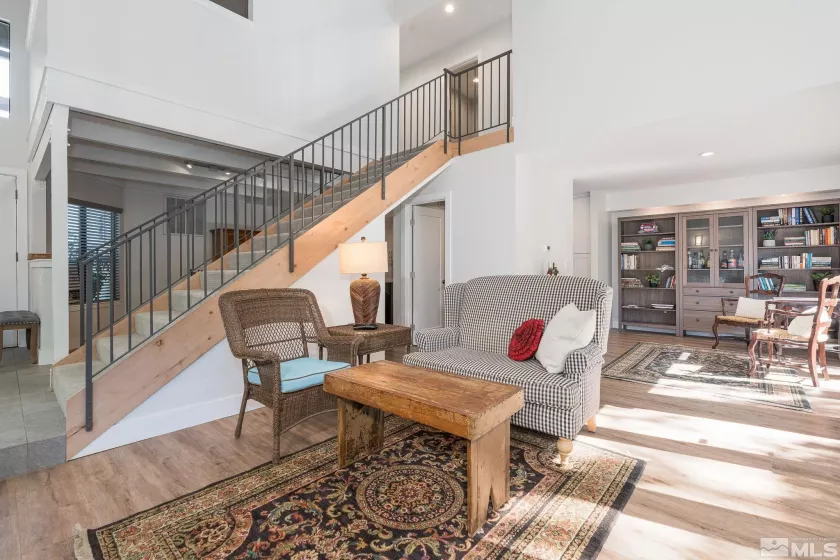 460 Shady Lane, Reno, Nevada 89509, 2 Bedrooms Bedrooms, ,3 BathroomsBathrooms,Residential,Residential,Shady Lane,250001698