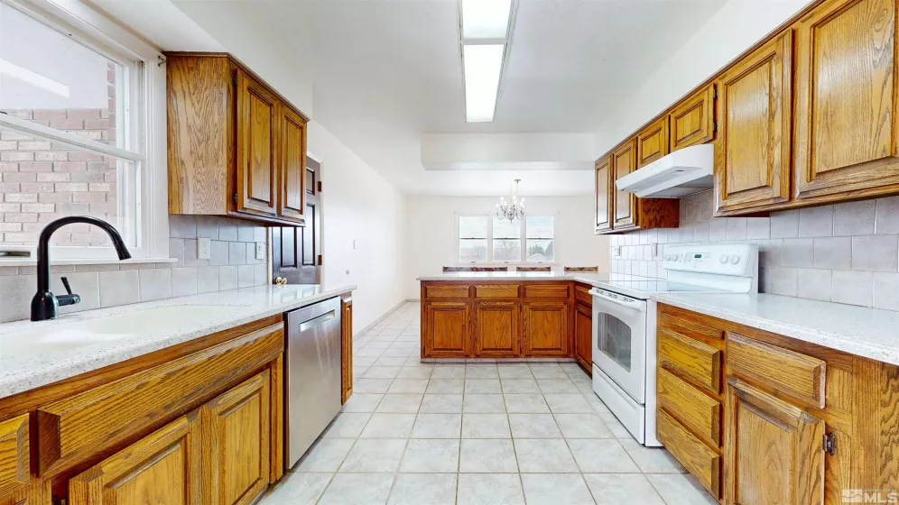 250 National, Winnemucca, Nevada 89445, 5 Bedrooms Bedrooms, ,3 BathroomsBathrooms,Residential,Residential,National,250004420