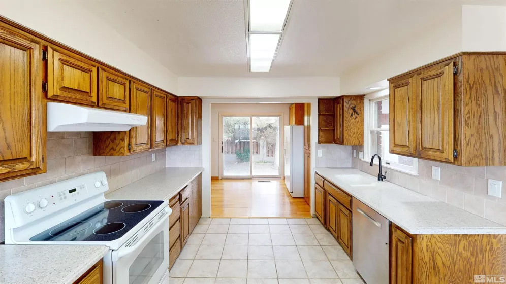 250 National, Winnemucca, Nevada 89445, 5 Bedrooms Bedrooms, ,3 BathroomsBathrooms,Residential,Residential,National,250004420