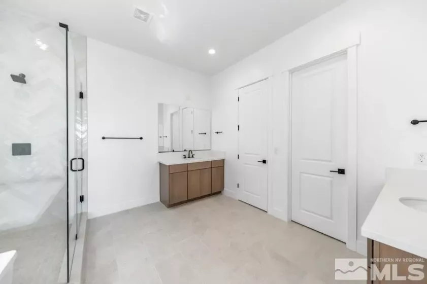1551 Evangeline, Sparks, Nevada 89436, 4 Bedrooms Bedrooms, ,4 BathroomsBathrooms,Residential,Residential,Evangeline,250002748