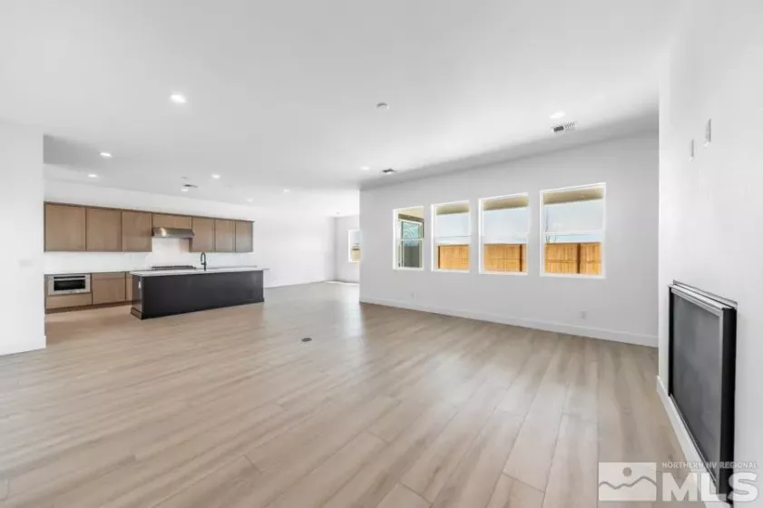 1551 Evangeline, Sparks, Nevada 89436, 4 Bedrooms Bedrooms, ,4 BathroomsBathrooms,Residential,Residential,Evangeline,250002748