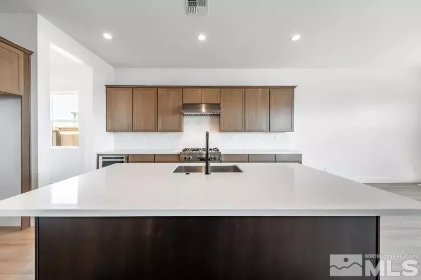 1551 Evangeline, Sparks, Nevada 89436, 4 Bedrooms Bedrooms, ,4 BathroomsBathrooms,Residential,Residential,Evangeline,250002748