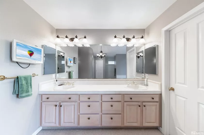 4700 Aberfeldy, Reno, Nevada 89519, 3 Bedrooms Bedrooms, ,3 BathroomsBathrooms,Residential,Residential,Aberfeldy,250005241